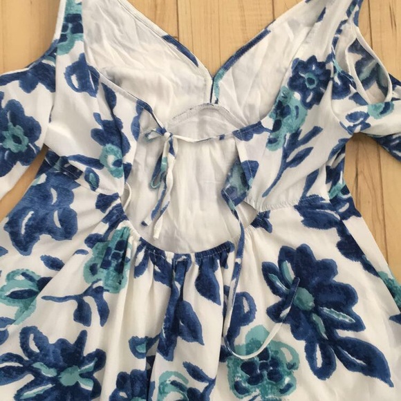 Blue cold shoulder floral dress - Picture 4 of 4